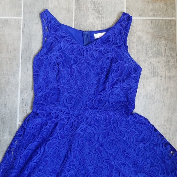 Dress - Picture 2 of 6